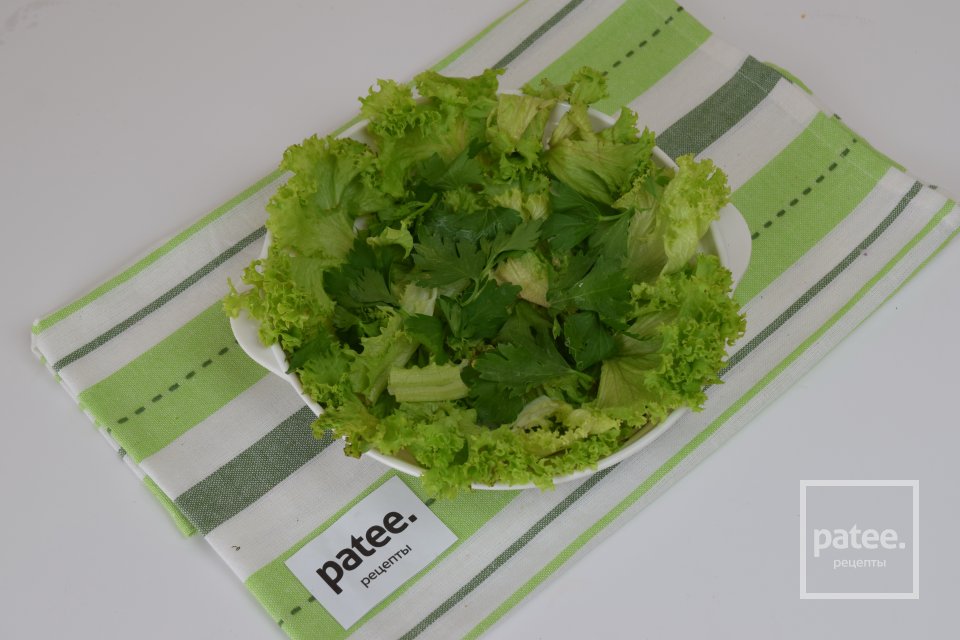 Салат с куриным филе, авокадо и ананасом - Шаг 12