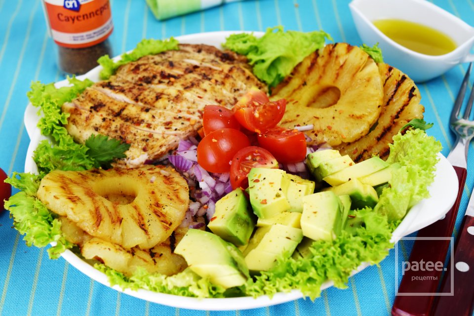 Салат с куриным филе, авокадо и ананасом - Шаг 13