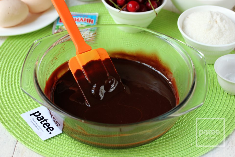 Брауни с творогом и вишней - Шаг 4