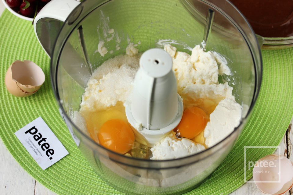 Брауни с творогом и вишней - Шаг 13