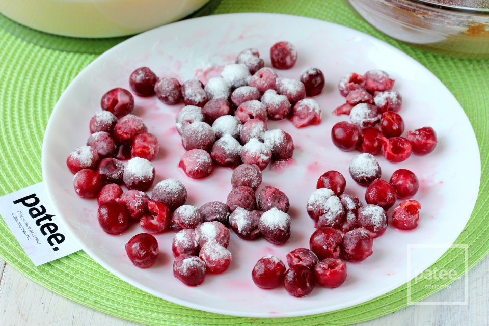 Брауни с творогом и вишней - Шаг 16