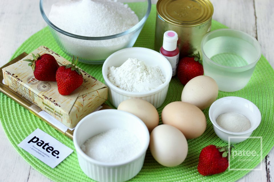 Торт Птичье молоко с клубникой - Шаг 1