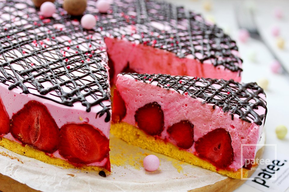 Торт Птичье молоко с клубникой - Шаг 25