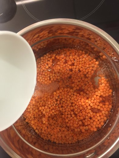 Красная чечевица с морковью - Шаг 2