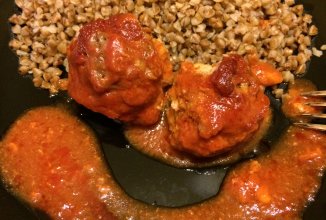 Тефтели с сыром в томатном соусе!