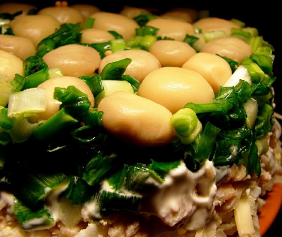 салат смертельный номер фото. салат лесная поляна с шампиньонами. салат-торт праздничный с курицей. смертельный номер салат рецепт с шампиньонами фото. салат смертельный номер с шампиньонами.