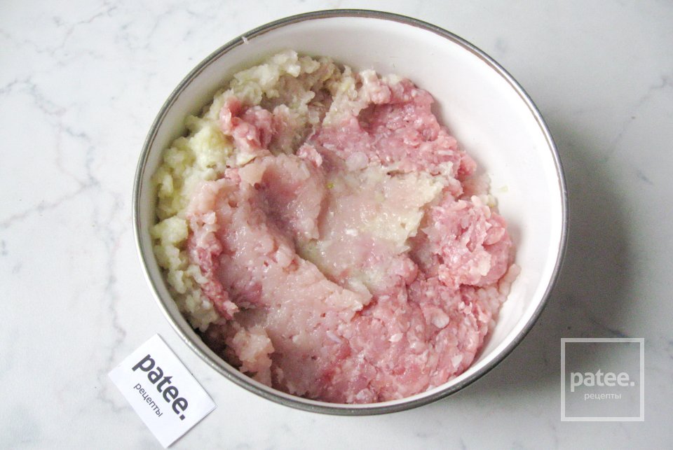 Котлеты из индейки с сыром и грибами - Шаг 2