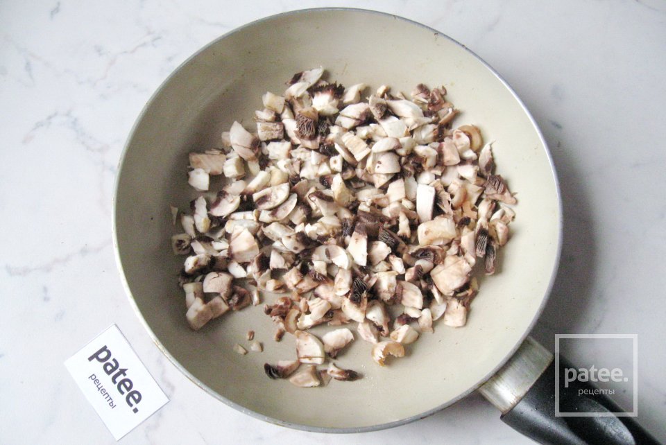 Котлеты из индейки с сыром и грибами - Шаг 6
