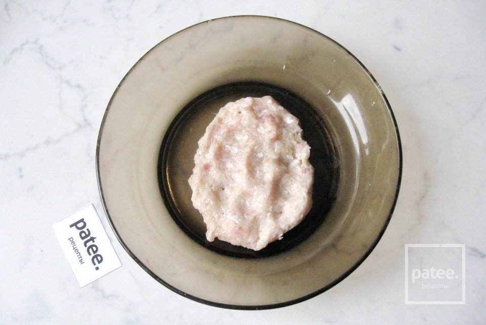Котлеты из индейки с сыром и грибами - Шаг 10