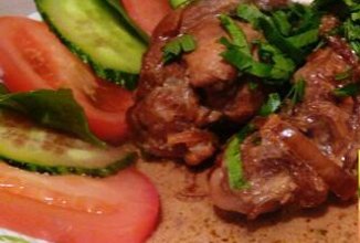 Кролик тушеный в соево-сливочном соусе