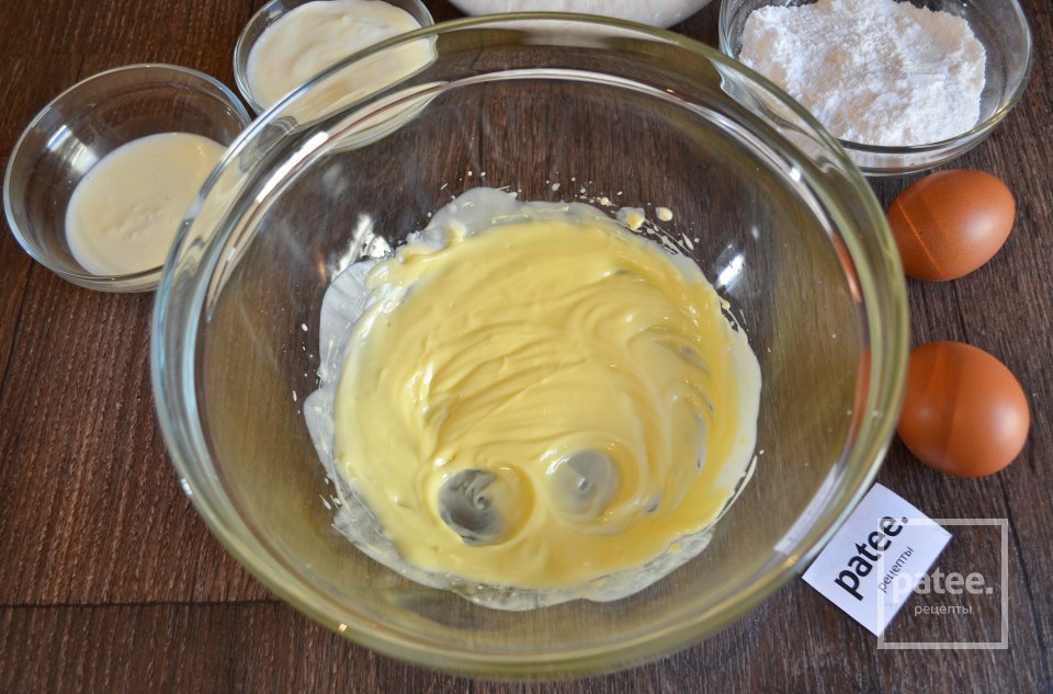 Капкейки с нежным кремом и итальянской меренгой - Шаг 4