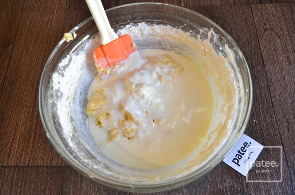 Капкейки с нежным кремом и итальянской меренгой - Шаг 8