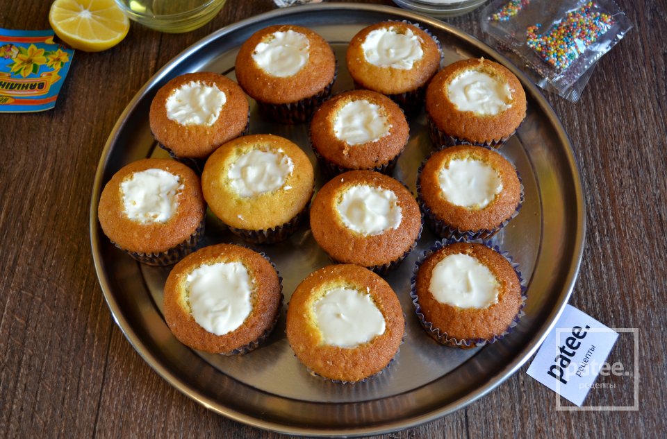 Капкейки с нежным кремом и итальянской меренгой - Шаг 15