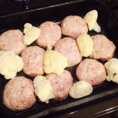 Свиные котлеты,запечённые с цветной капустой. - Шаг 5