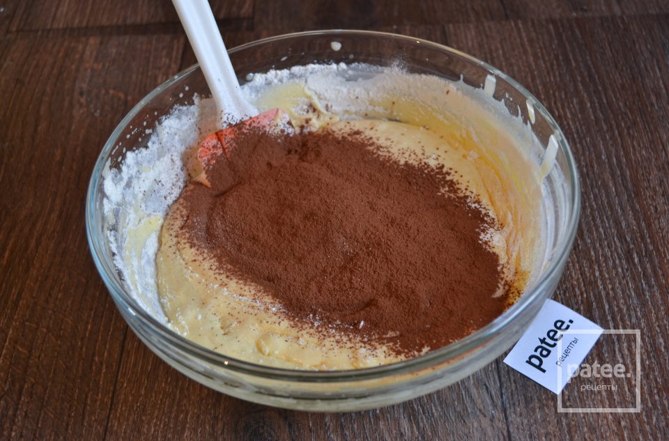 Шоколадный торт с йогуртовым муссом и эм-энд-эмсами - Шаг 9