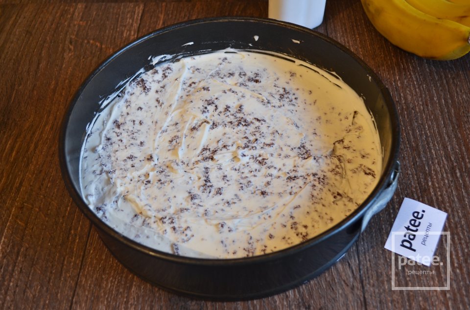 Шоколадный торт с йогуртовым муссом и эм-энд-эмсами - Шаг 16
