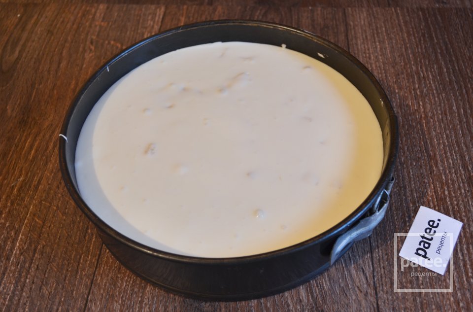 Шоколадный торт с йогуртовым муссом и эм-энд-эмсами - Шаг 20