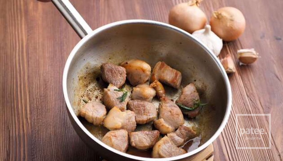 Жаркое из свинины в горшочке - Шаг 2