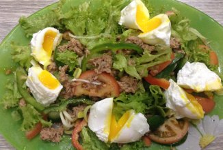 Салат с консервированным тунцом