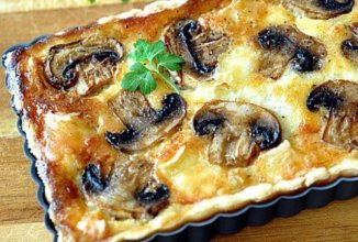 Киш с грибами и сыром