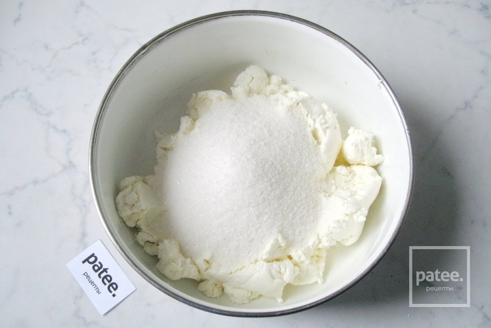 Пирог из шоколадной крошки с творогом - Шаг 2