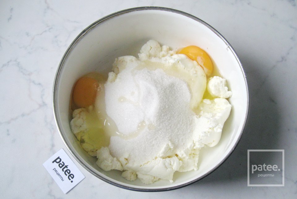 Пирог из шоколадной крошки с творогом - Шаг 3