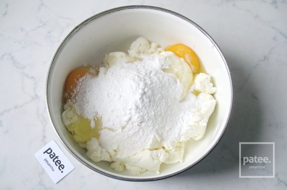 Пирог из шоколадной крошки с творогом - Шаг 4