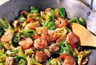 Креветки с овощным ассорти