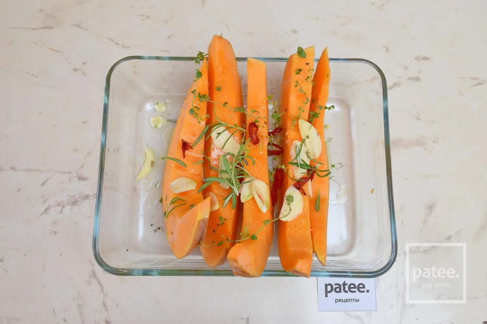 Гарнир из мускатной тыквы с травами и сыром - Шаг 8