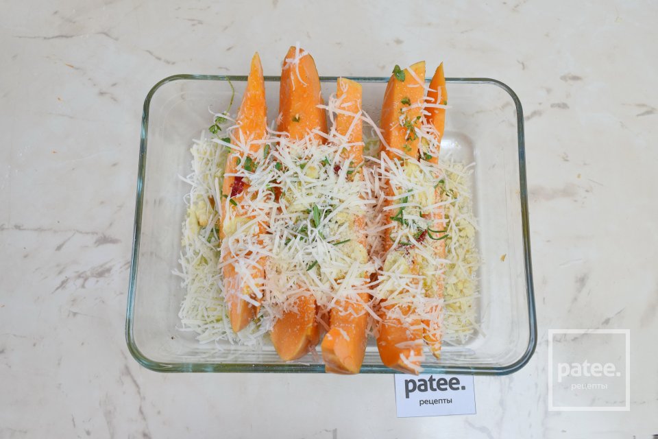 Гарнир из мускатной тыквы с травами и сыром - Шаг 11