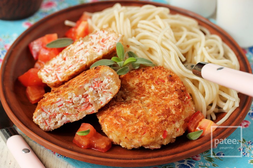 Котлеты из крабовых палочек с сыром - Шаг 12