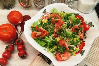 Легкий салат с крабовым мясом