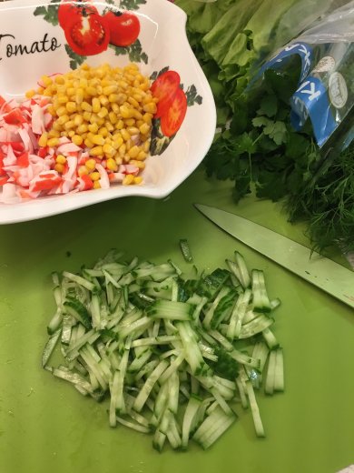 Легкий салат с крабовым мясом - Шаг 3