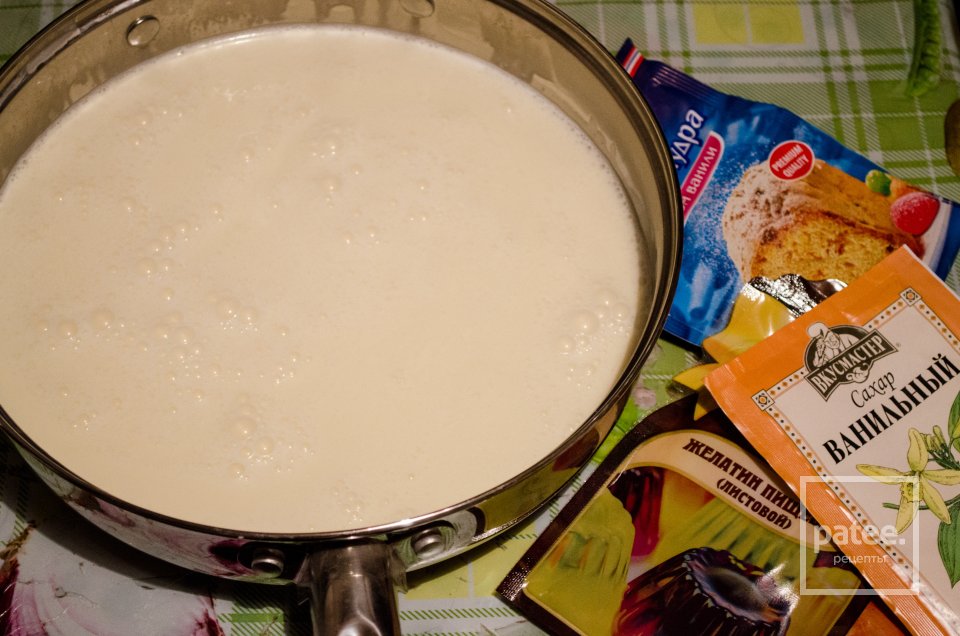 Торт с желе и малиновым соусом - Шаг 2