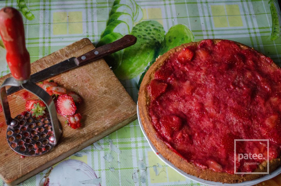 Торт с желе и малиновым соусом - Шаг 3