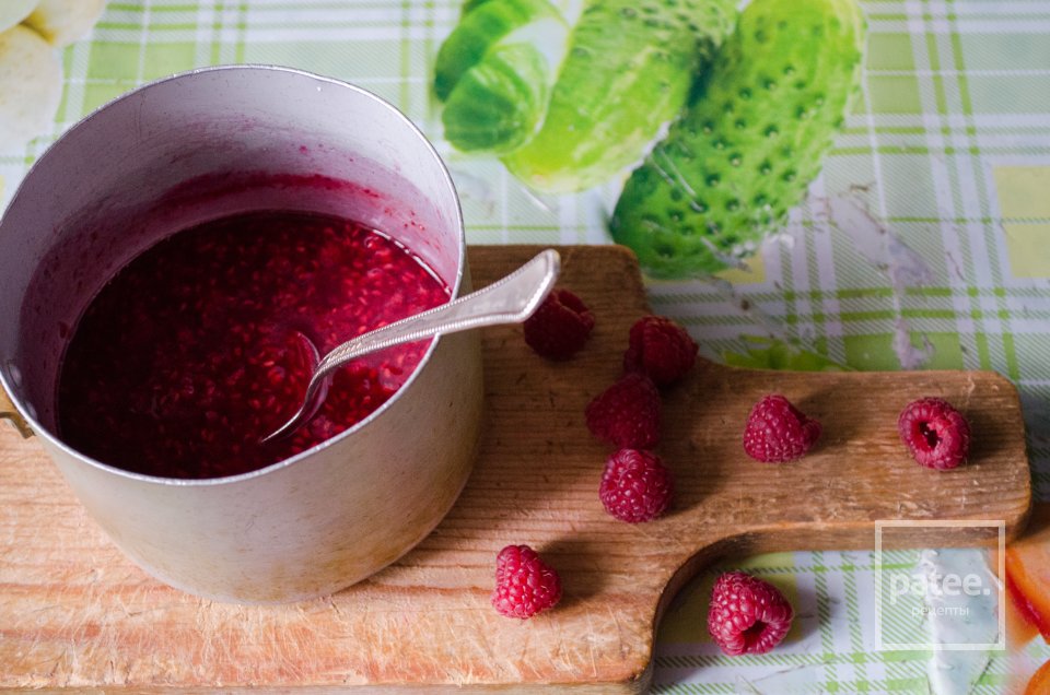 Торт с желе и малиновым соусом - Шаг 5