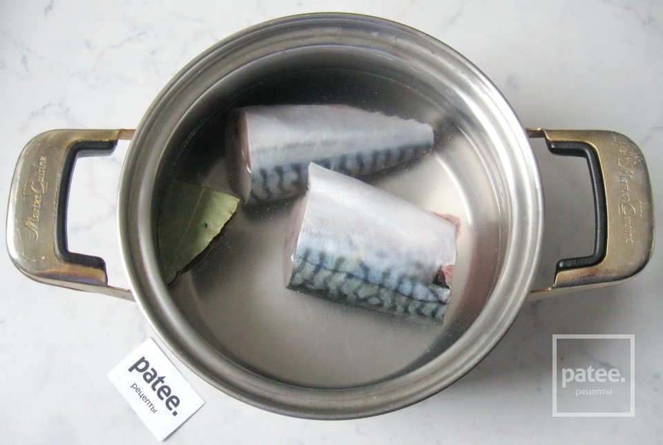 Салат с отварной скумбрией - Шаг 3