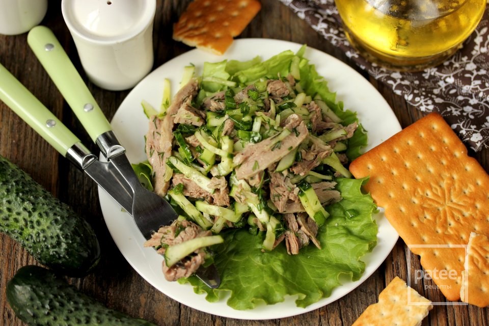 Салат с вареной говядиной и огурцом - Шаг 12