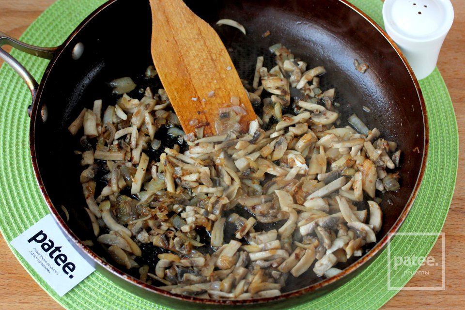 Жульен из рыбы с грибами - Шаг 8