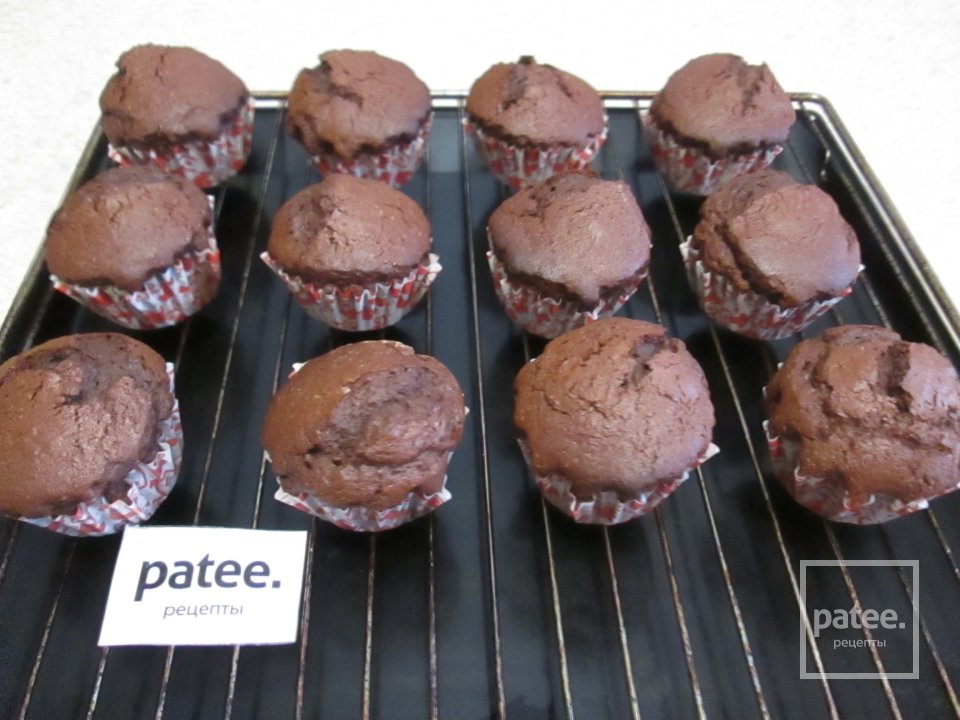 Капкейк шоколадный со вкусом шоколадной ириски - Шаг 13