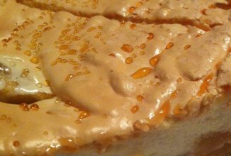 Сливовый пирог с безе