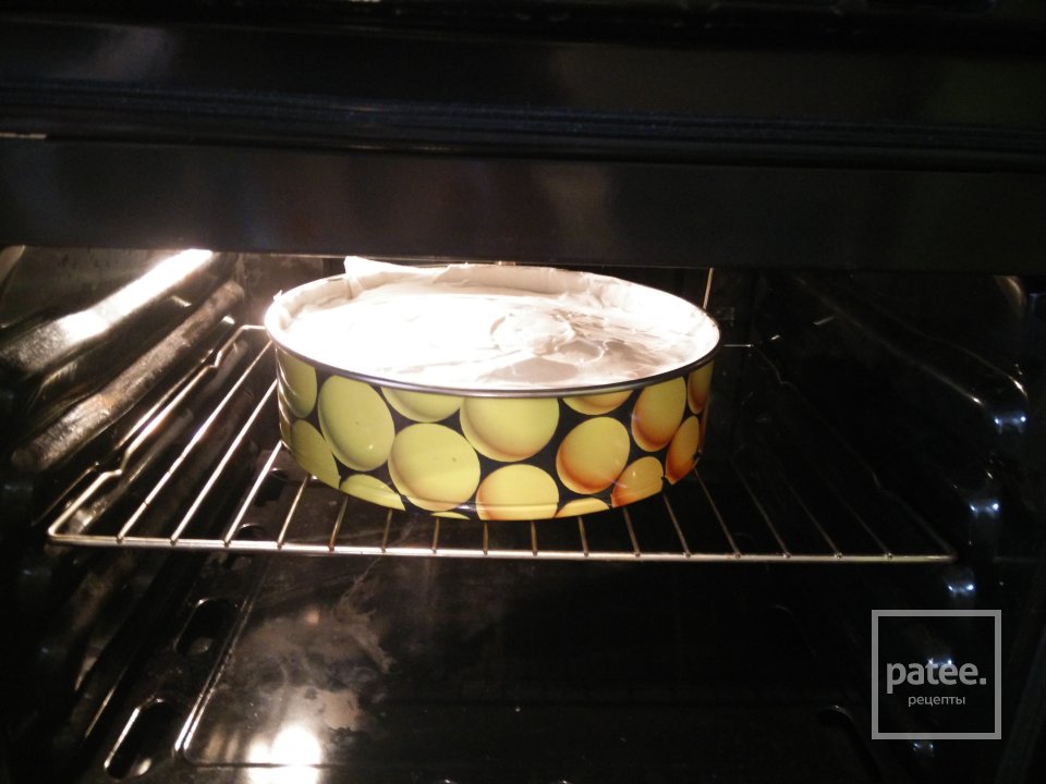 Сливовый пирог с безе - Шаг 8