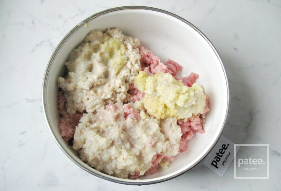 Тефтели в соусе из сливок и шампиньонов - Шаг 3