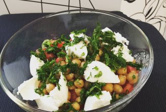 Салат с нутом