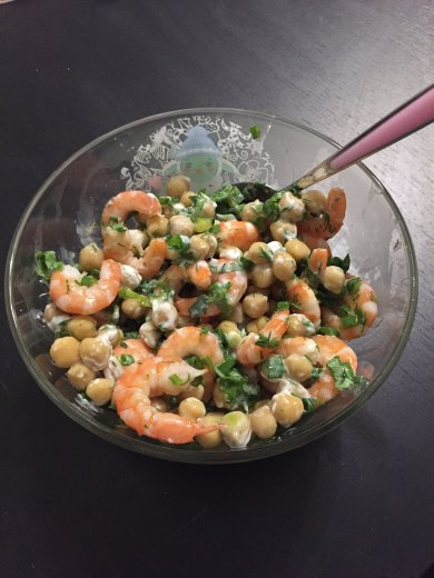 Салат с креветками и нутом - Шаг 1