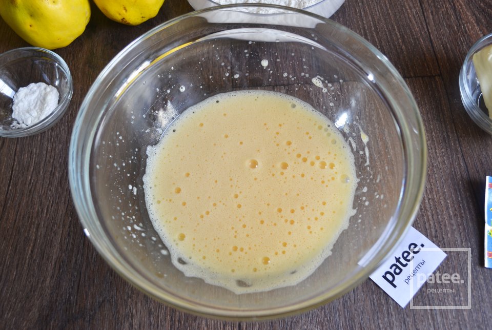 Медовый кекс с айвой в мультиварке - Шаг 3