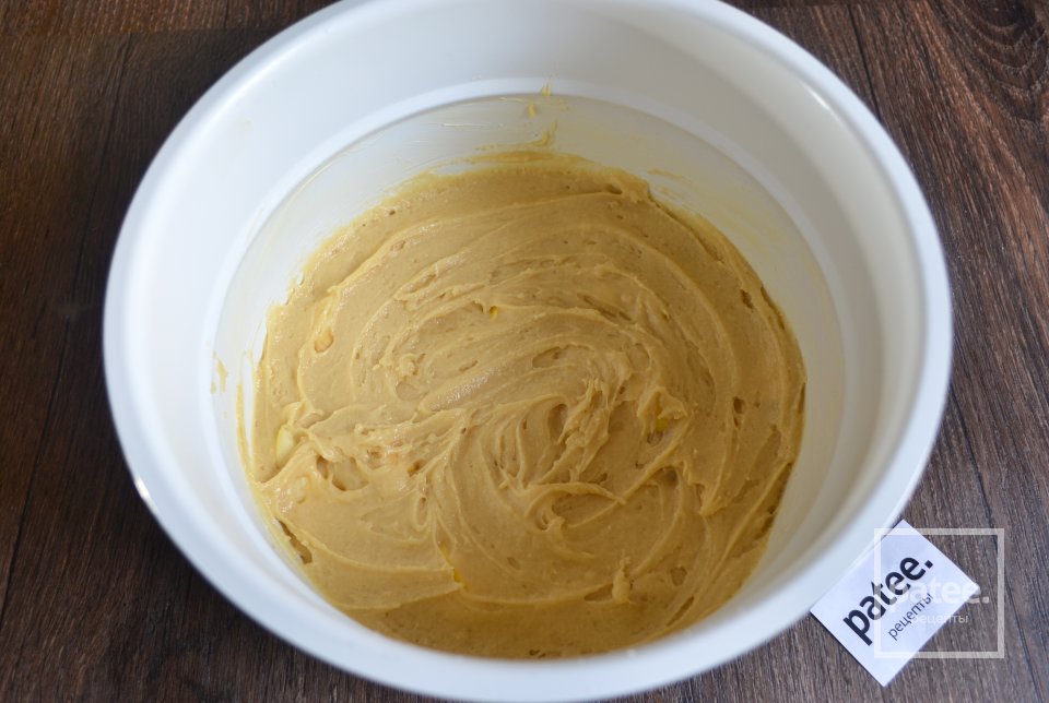 Медовый кекс с айвой в мультиварке - Шаг 10