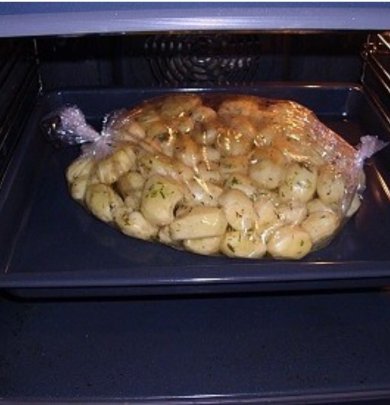 Картофель запечённый в пакете - Шаг 3