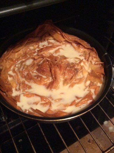 Бугаца или пирог с заварным кремом - Шаг 5