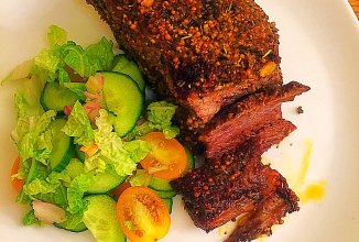 Сегодня приготовила на ужин сочный ростбиф с французской горчицей и розмарином🍴👌🏾